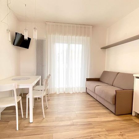 Appartamenti Cristina Carraro Immobiliare - Family Apartments Лидо ди Йезоло Екстериор снимка