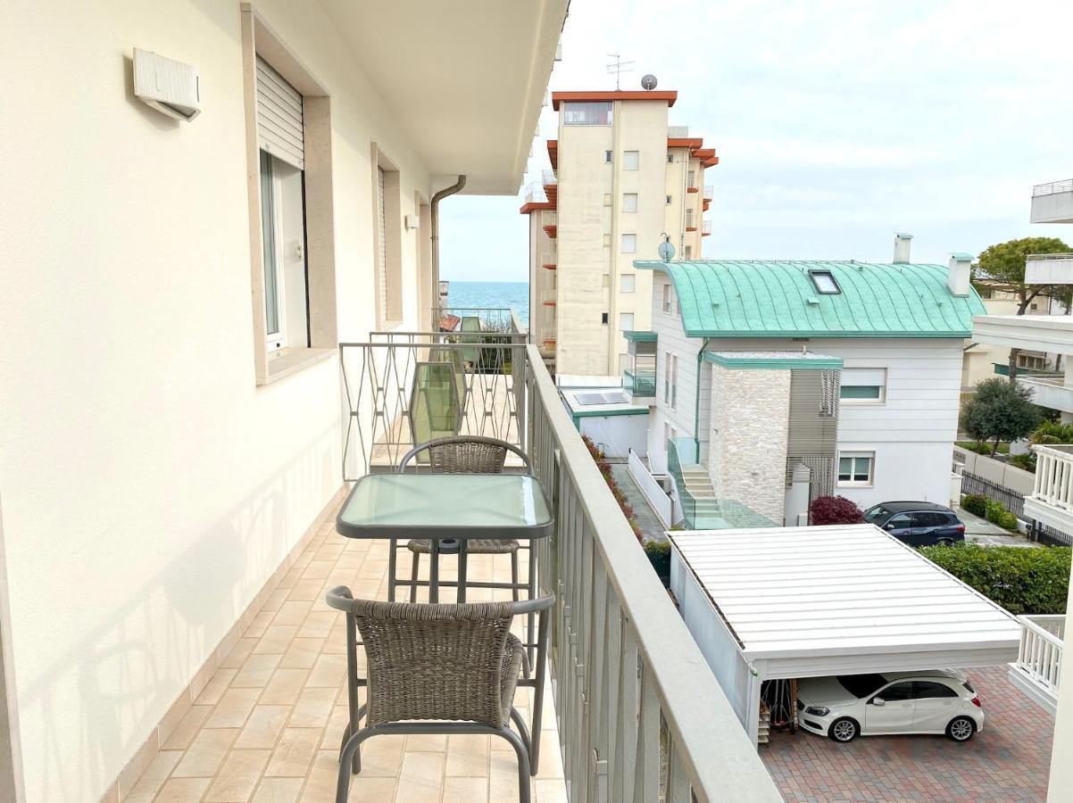 Appartamenti Cristina Carraro Immobiliare - Family Apartments Лидо ди Йезоло Екстериор снимка