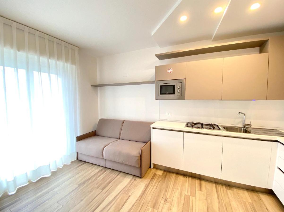 Appartamenti Cristina Carraro Immobiliare - Family Apartments Лидо ди Йезоло Екстериор снимка
